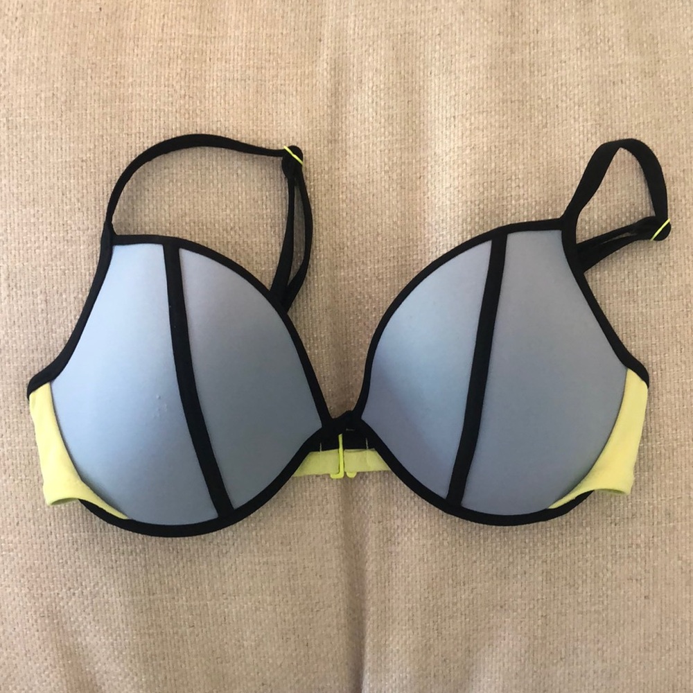 Victoria’s Secret Bikini Top